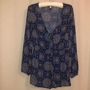 Forever 21 L Long Sleeve Paisley Navy White Romper